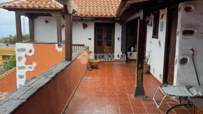 Single-family home on Camino de Guía photo 2