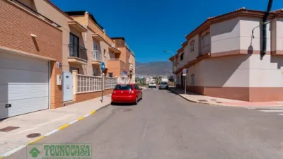 Terraced house in Barrio Plaza de la Luz photo 29