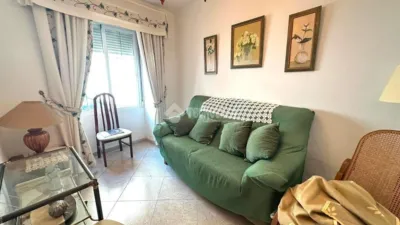 Semi-detached house on Prior Requena Street photo 3