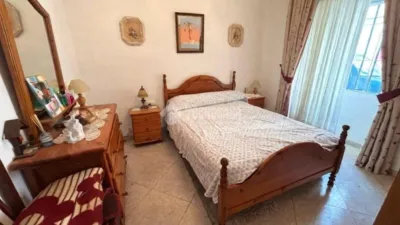 Semi-detached house on Prior Requena Street photo 18