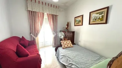 Semi-detached house on Prior Requena Street photo 16
