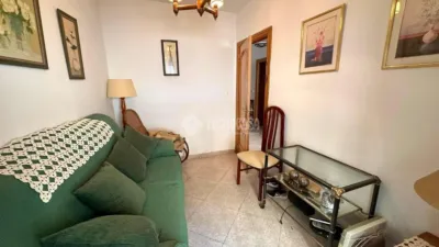 Semi-detached house on Prior Requena Street photo 4