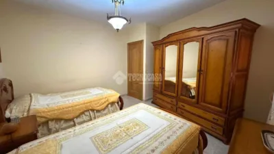 Semi-detached house on Prior Requena Street photo 14