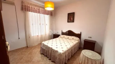 Detached house on Calle del Conde Salvatierra photo 13