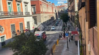 Flat on Calle de San Bernardo photo 2