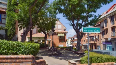 Flat on Reina Mercedes Street photo 15