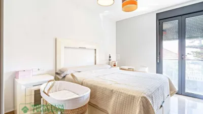 Flat on Calle de la Infanta Cristina photo 5