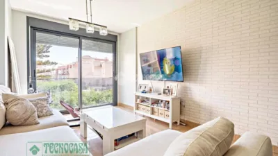 Flat on Calle de la Infanta Cristina photo 3