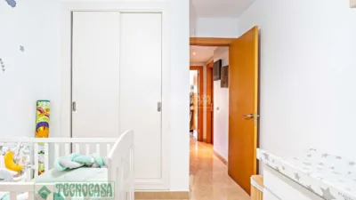 Flat on Calle de la Infanta Cristina photo 11