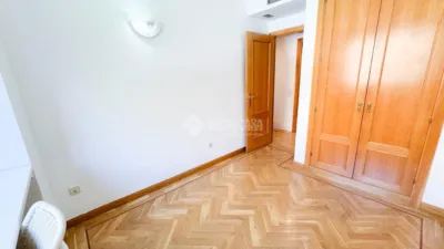 Apartment in Alameda de Osuna photo 17