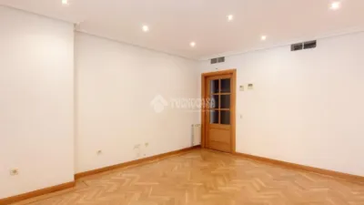 Apartment in Alameda de Osuna photo 10