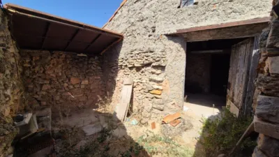 Rustic house on Calle Medinaceli photo 4