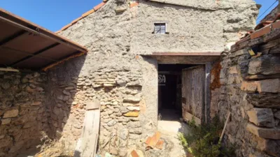 Rustic house on Calle Medinaceli photo 7