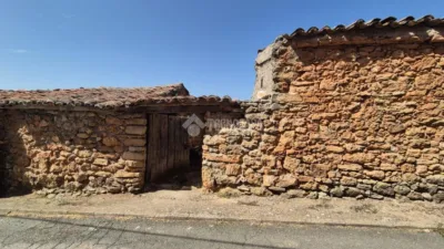 Rustic house on Calle Medinaceli photo 2