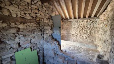 Rustic house on Calle Medinaceli photo 19