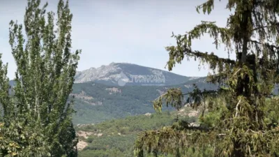 Apartment in Becerril de la Sierra photo 9