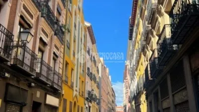 Apartment on Calle de San Hermenegildo photo 2