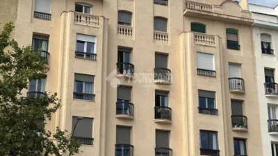 Flat on Calle Francisco Silvela photo 2