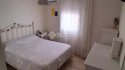 Apartment in Valdezorras-El Gordillo photo 6
