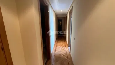 Apartment in Alameda de Osuna photo 2