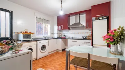 Semi-detached house in Jun photo 9