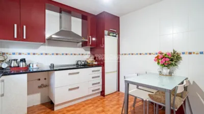Semi-detached house in Jun photo 11