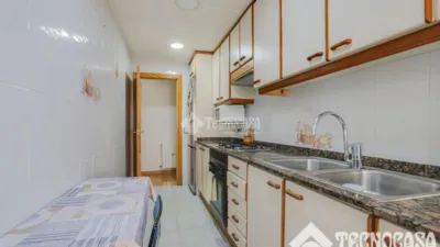 Apartment in El Mas Ratés-La Montserratina-El Ginestar photo 9