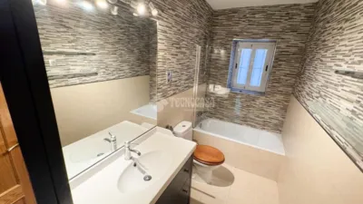 Apartment in Alameda de Osuna photo 14