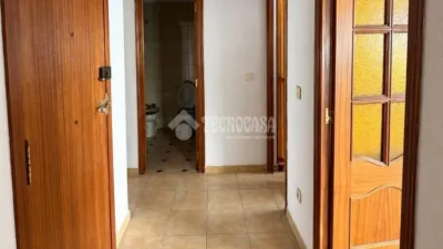 Flat on Martínez de Velasco Street photo 19