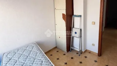 Flat on Martínez de Velasco Street photo 9