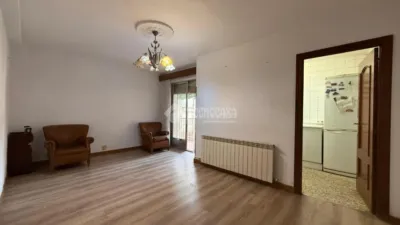 Flat on Reina Mercedes Street photo 2