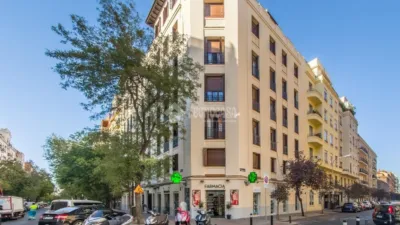 Apartment in Plaza de las Cortes photo 2