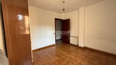 Flat on Reina Mercedes Street photo 9