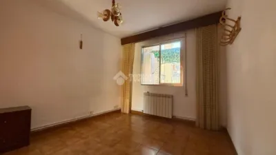 Flat on Reina Mercedes Street photo 7