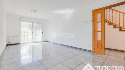 Semi-detached house in Sant Vicenç dels Horts photo 4