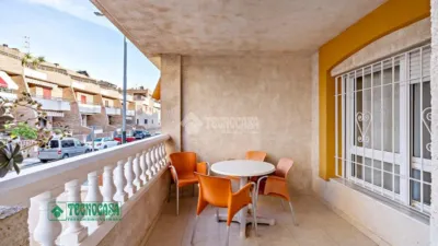 Single-family home on Jordi Tarrés Street photo 2