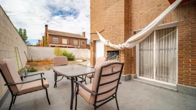 Semi-detached house in La Poveda photo 10