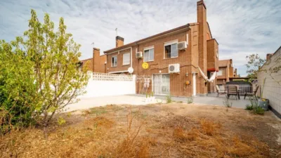 Semi-detached house in La Poveda photo 8