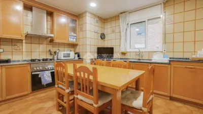 Semi-detached house in Montcada Centre-La Ribera photo 4