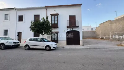 Terraced house on Dr. Manuel E. Patarroyo Street photo 3