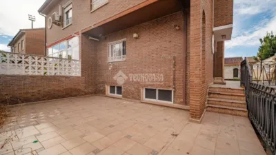Semi-detached house in La Poveda photo 8