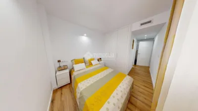 Flat in En Corts photo 32