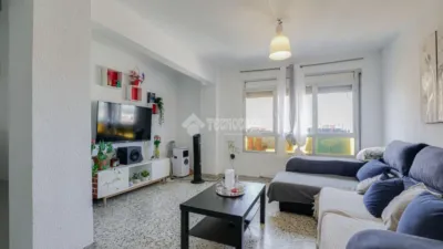 Apartment in Grup Vint-i-Cinc de Setembre photo 9