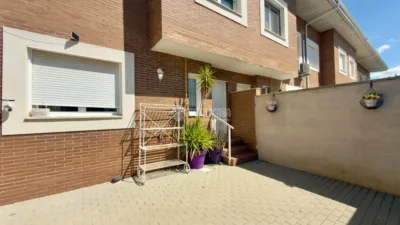 Terraced house in Marchamalo photo 2