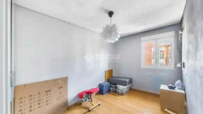 Piso en venta en Calle de Elfo, cerca de Calle del Beato Berrio Ochoa, Quintana (Distrito Ciudad Lineal. Madrid Capital) de 335.000 €