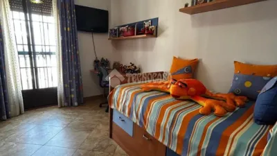 Casa adosada en venta en Alcalá del Río, Alcalá del Río de 225.000 €
