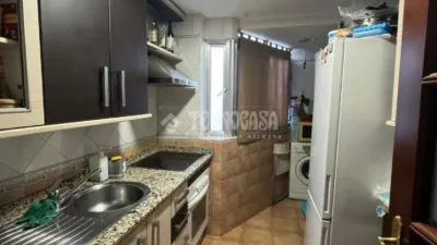 Piso en venta en Calle Regimiento de Soria, La Salle-Pino Flores (Distrito Macarena. Sevilla Capital) de 169.000 €