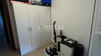 Piso en venta en Calle Regimiento de Soria, La Salle-Pino Flores (Distrito Macarena. Sevilla Capital) de 169.000 €