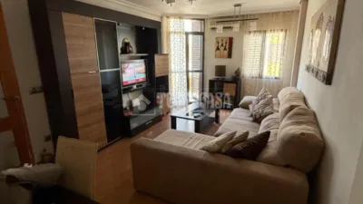 Piso en alquiler en La Plata, La Plata (Distrito Cerro Amate. Sevilla Capital) de 350 €<span>/mes</span>