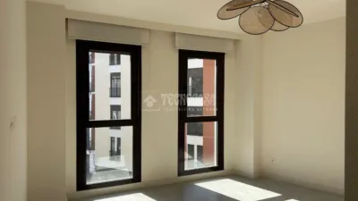 Piso en alquiler en Calle de Amaniel - Imagen 3
